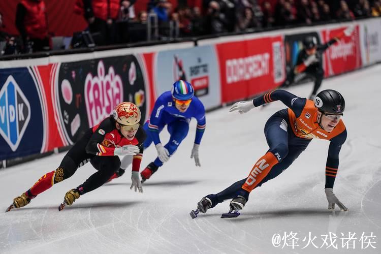 中国队顺利晋级短道速滑世巡赛男子5000米接力半决赛 中国队顺利晋级短道速滑世巡赛男子5000米接力半决赛